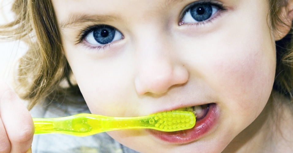 Dentes de leite | Sorrisos bonitos e saudáveis. O que fazer para prevenir Cáries Dentárias?